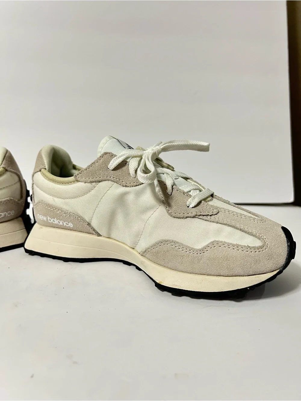 New Balance 327 Athletic Shoes Sneakers Little Kid 3.5 Silver Birch/Navy BA1-13